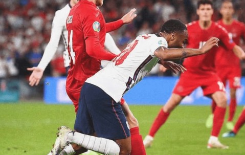 熊猫体育-Doinb赛事官方发布比分优势明显新规，澳大利亚队争议不断！的简单介绍