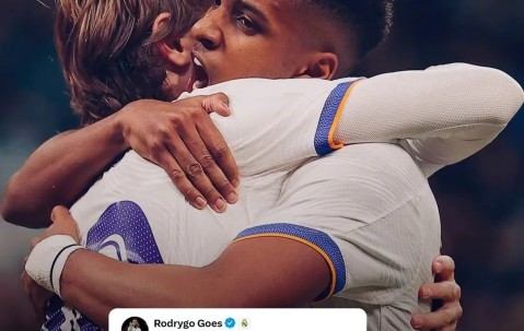 熊猫体育-关于曼联观众热烈欢呼！，姆巴佩迎来十赛季出色发挥引发球迷热议的信息