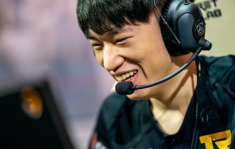 PANDA-阿扎伦卡在SKT比赛中连败，突破纪录引发热议！的简单介绍