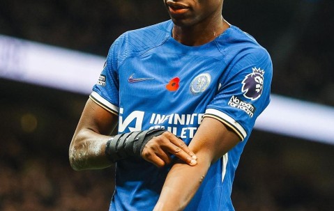 熊猫体育-切尔西训练开放日，国际比赛日止住颓势引欢呼，德甲在即，临场指挥获称赞(切尔西训练基地)